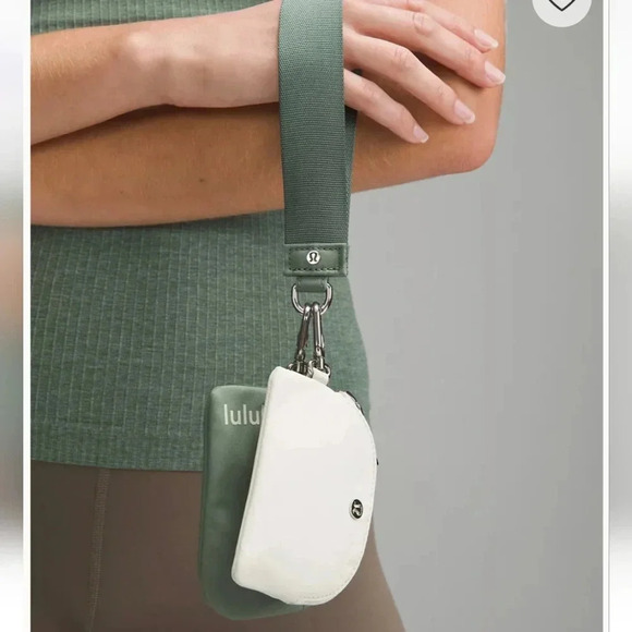 Lululemon wristlet - Picture 9 of 16